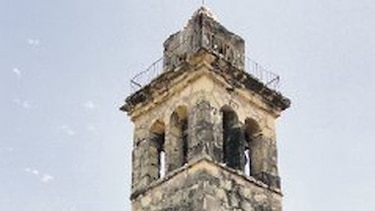 Piden restaurar torre de catedral davideña