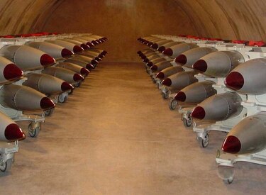Estados Unidos y Rusia reducen arsenales nucleares, pero modernizan sus capacidades