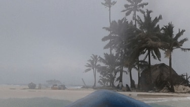 Evacuan a turistas y pobladores en islas de Guna Yala por tormenta Otto