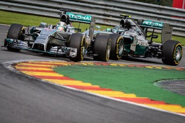 Rosberg niega versión de Hamilton sobre choque en Gran Premio de Bélgica