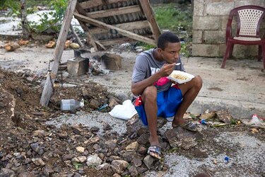 Dos muertos y miles de desplazados, el rastro de Fiona en República Dominicana