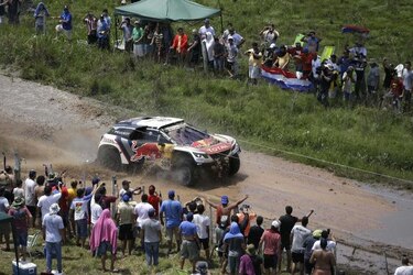 Loeb gana segunda etapa del Dakar 2017 y pasa al frente de la general