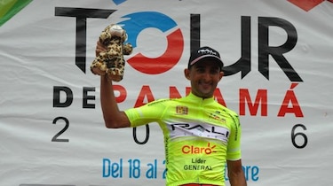 Roberto González gana etapa y es el nuevo líder