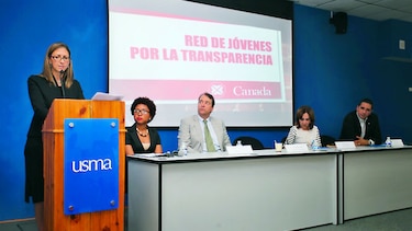 Jóvenes crean red de transparencia