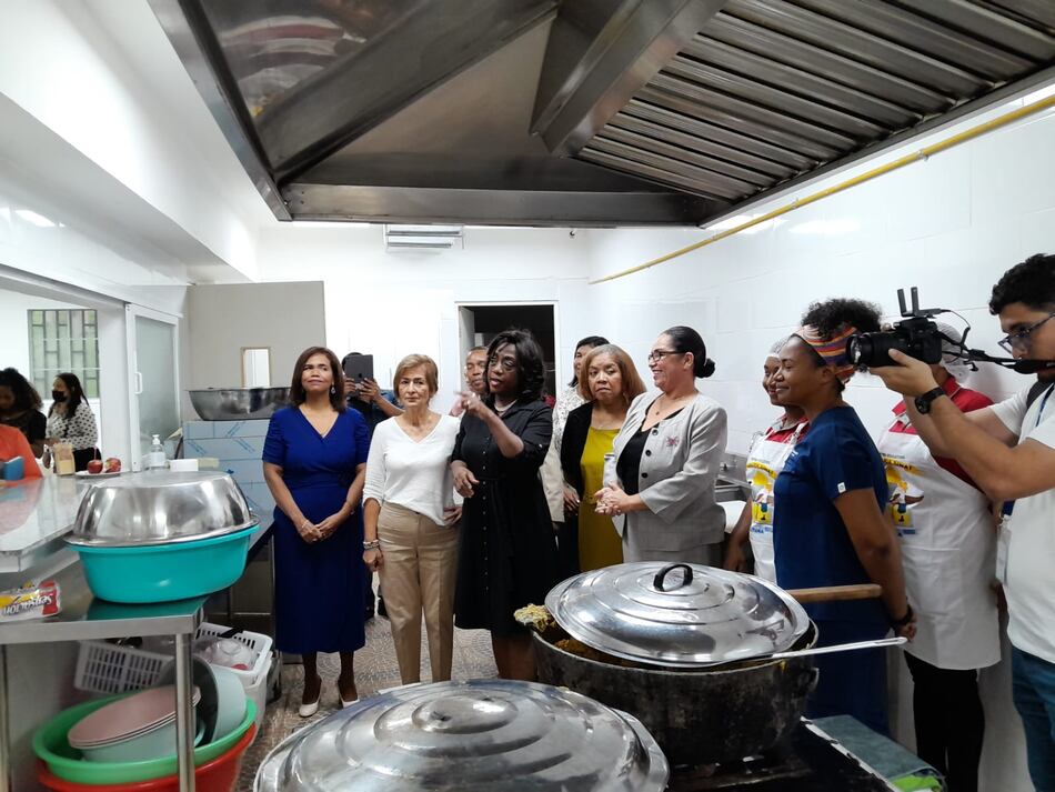 Meduca cancela en firme licitación de más de $50 millones para almuerzos escolares