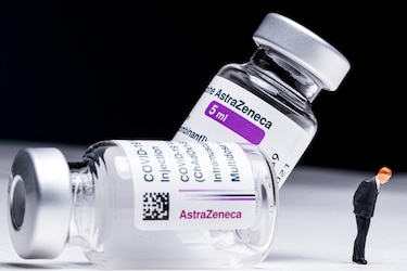 Bélgica rebaja a 41 años el límite de edad para vacunarse con AstraZeneca