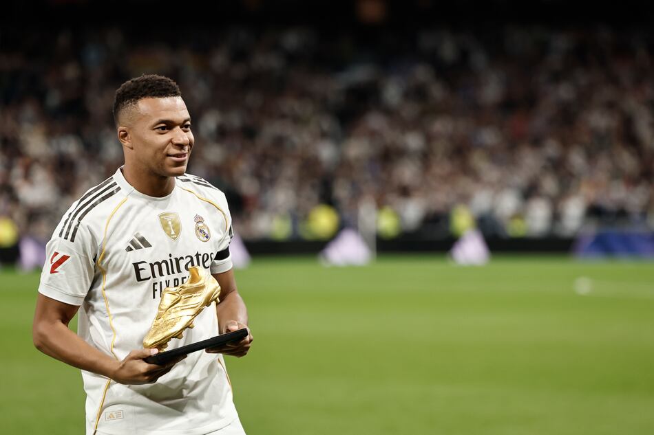 El Real Madrid firma su triunfo más plácido y aumenta la presión al Barcelona