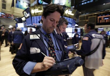 Wall Street cierra a la baja y el Dow Jones pierde un 0.27%