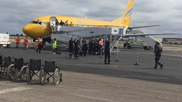 Por sospecha de un caso de cólera retienen a pasajeros en un avión en Francia