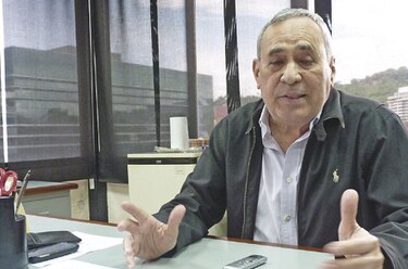 ‘El sistema de salud tradicional fue abandonado’