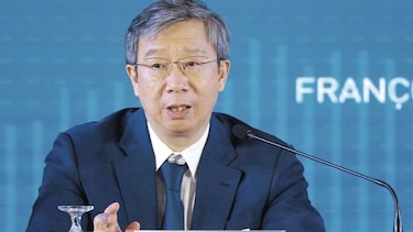 Yi Gang analiza nuevos ajustes de tasas de interés