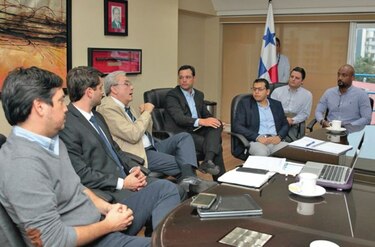 Empresarios escuchan propuesta de la ASEP para cobro por uso de red eléctrica