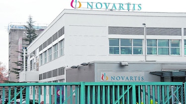 Novartis alista escisión de Alcon