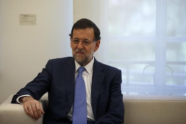 Rajoy se felicita de la bajada de sueldos en España