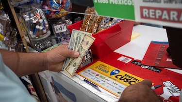 Cómo el miedo a la deportación aumentó la cantidad de dinero que los hondureños en Estados Unidos envían a su país
