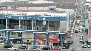 Colombia amplía aranceles a prendas de vestir