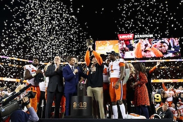 Clemson apalea a Alabama y es campeón colegial