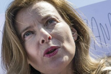 Valérie Trierweiler ventila su relación con Hollande en los medios británicos
