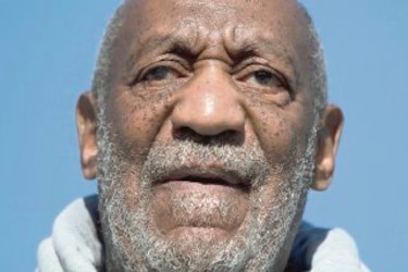 Bill Cosby evita hablar sobre acusaciones de violación