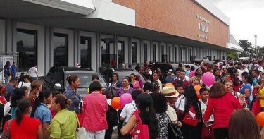 Por falla en acondicionador de aire evacuan centro de convenciones Atlapa