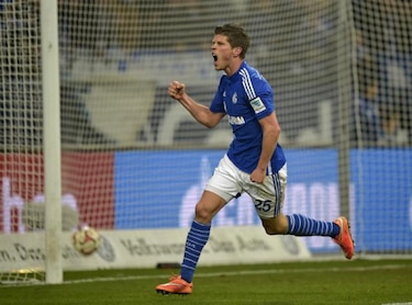 Huntelaar, con triplete para el Schalke; Robben salva al Bayern
