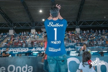 Árabe gana y sigue líder en el Penedo ‘day’