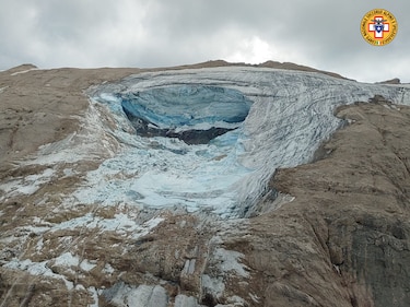 Desprendimiento de parte de un glaciar en los Alpes italianos deja al menos seis muertos