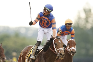 Mo Donegal del jinete puertorriqueño Irad Ortíz Jr. gana la carrera de Belmont Stakes