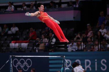 China supera a Japón en la clasificación de gimnasia