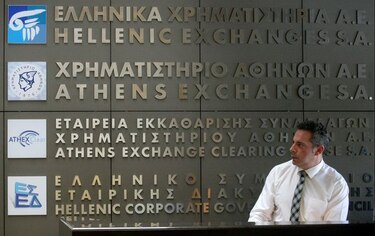 Atenas dice que espera ratificar el rescate el 18 de agosto