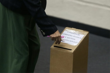 Diputados logran consenso en 13 comisiones; conformaron Credenciales y Gobierno a través del voto