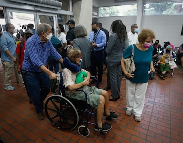 Pacientes reaccionan ante el traslado del Oncológico a la Ciudad de la Salud