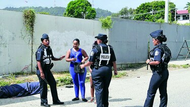 Carnaval, entre derroche de agua y sequía