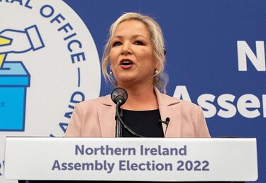 El Sinn Fein promete una ‘nueva era’ en Irlanda del Norte tras históricos comicios