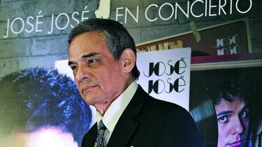 José José regresa para reinterpretar los temas de su vida