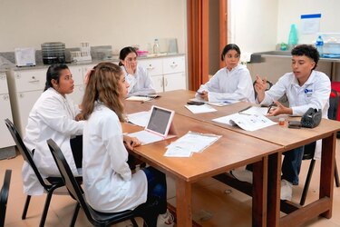 Universidades se alistan para la llegada de estudiantes de primer ingreso 2026: UP prevé 17 mil, UTP 7,700 y Udelas 3 mil