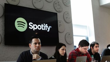 Spotify evalúa retirar de su lista a agresores
