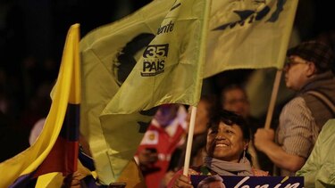 Protestas y festejos tras elección presidencial en Ecuador