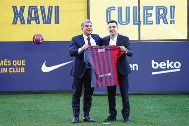 Xavi dice que llega al Barcelona ilusionado y con ideas claras 