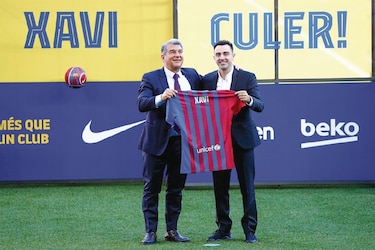 Xavi dice que llega al Barcelona ilusionado y con ideas claras