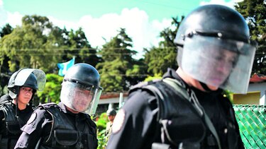 Requisan penal tras masacre de catorce reclusos