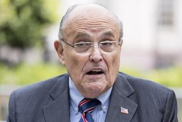 Un jurado cita a declarar a Giuliani en una investigación penal contra Trump