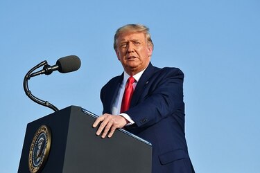 Policía de Canadá allana vivienda por carta envenenada enviada a Donald Trump