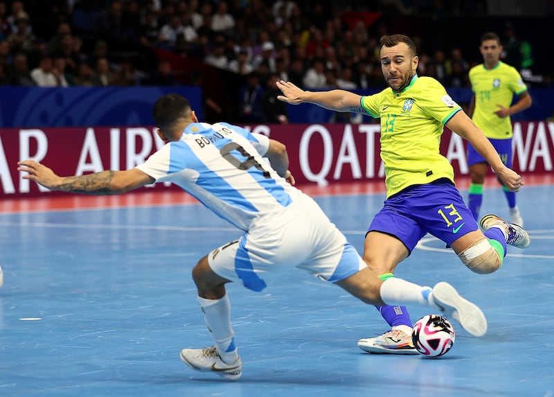 Brasil consigue su sexto título al derrotar a Argentina en la final del Mundial de Futsal 