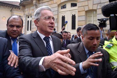Expresidente Uribe dio positivo al nuevo coronavirus en Colombia, según su partido
