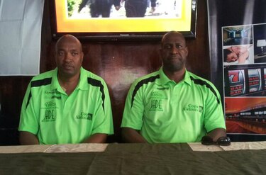 Excanasteros Frazer y Butler empiezan charlas en Panamá