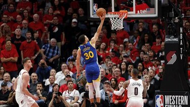 Warriors vencen a Blazers en tiempo extra y avanzan a final de la NBA