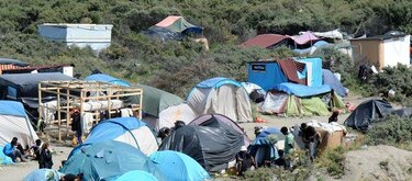 Impulsan ley que obligará a expulsar de sus viviendas a inmigrantes que les caduque el visado