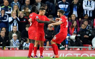 Liverpool gana, Arsenal empata y es líder