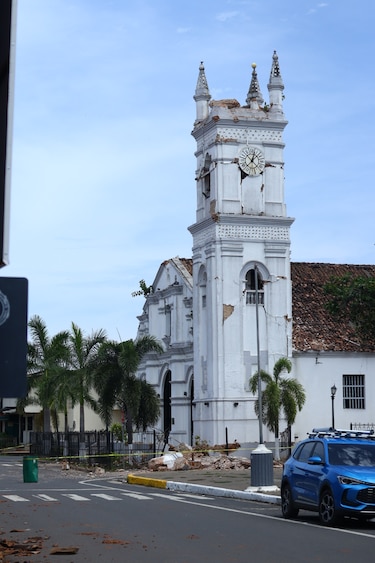 El terremoto sacude el patrimonio y cambia la vida en La Villa